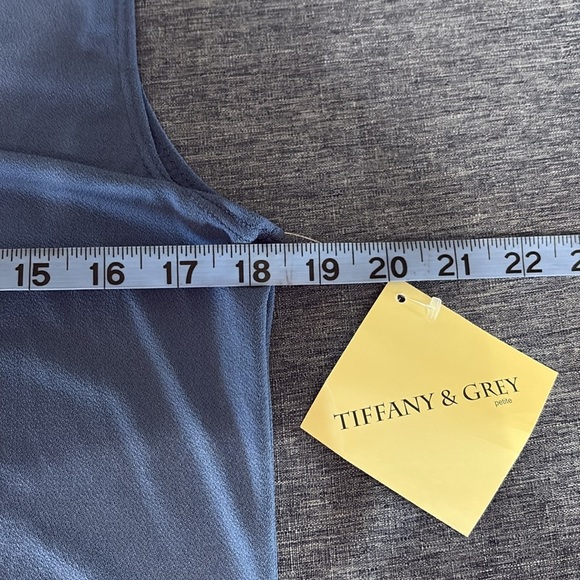Tiffany & Grey Women’s Size Large Petite Sleeveless Cowl Style Neck w/ Tie - Picture 4 of 6